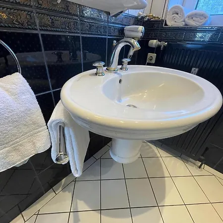 4 Im 1 Og Apartament