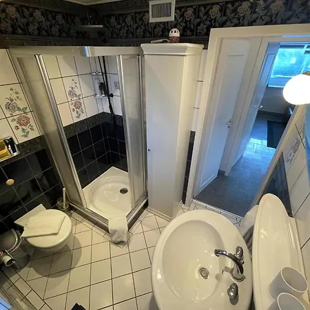 Mit 2 Schlafzimmer U, 1 Schlafsofa *